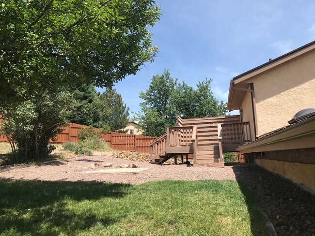 Building Photo - 5292 Cracker Barrel Cir