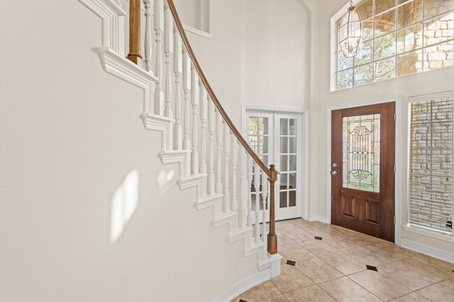 Building Photo - 5819 Brook Bend Dr