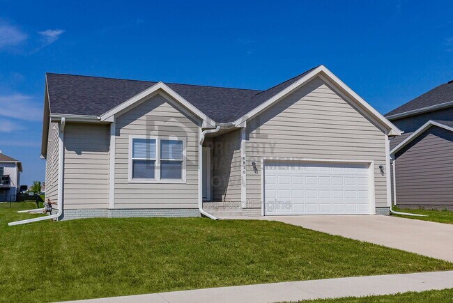 Building Photo - 6810 Bright St