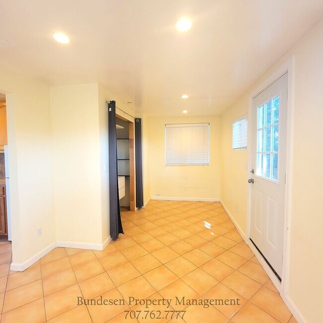 Building Photo - 4381 Bodega Ave