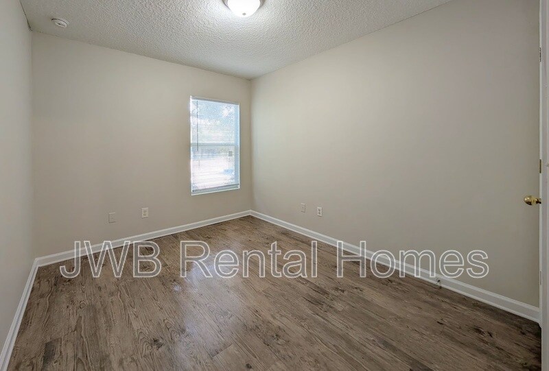 Building Photo - 2211 Faws St