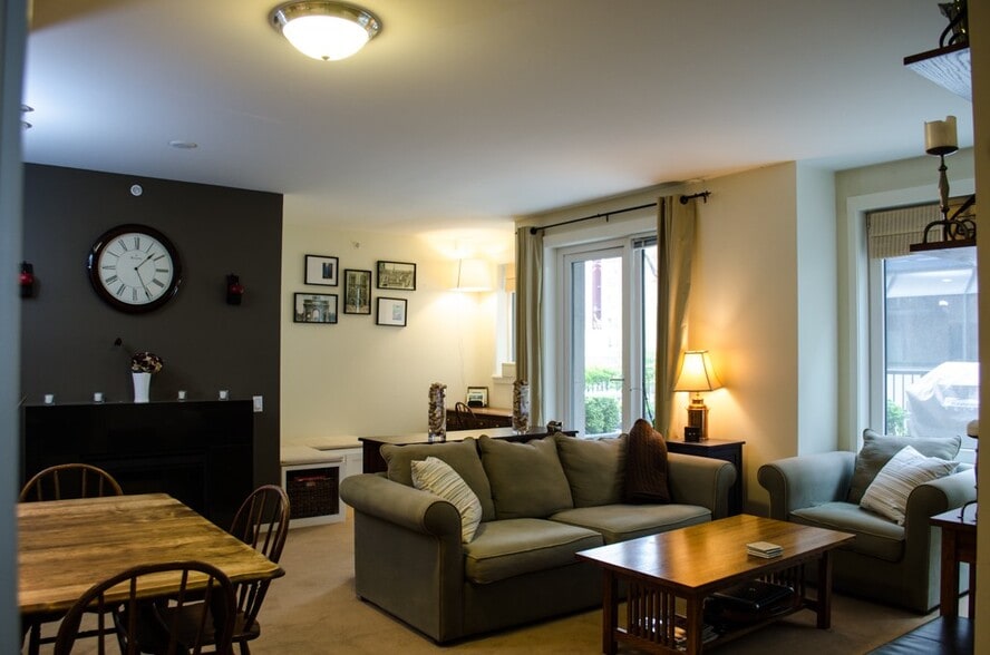 Building Photo - 2721 1st Ave