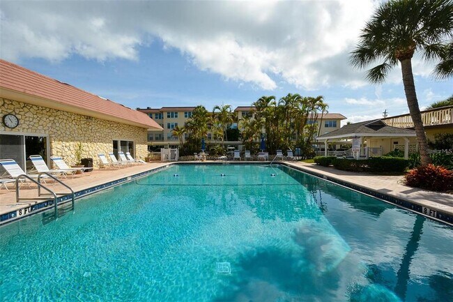 Building Photo - 3804 Gulf of Mexico Dr