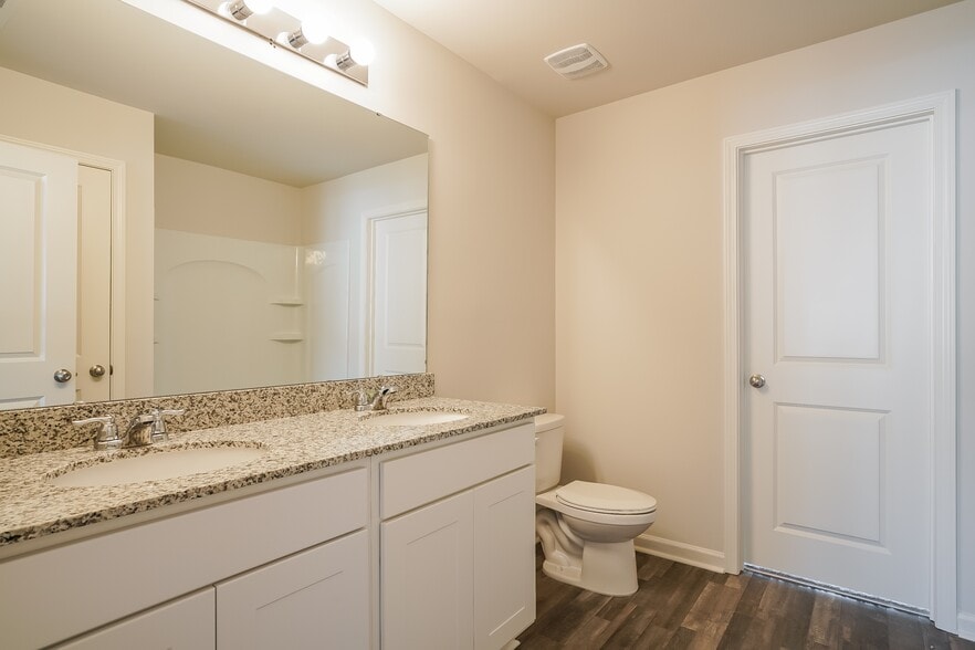 Building Photo - 2505 Kenton Ct SE