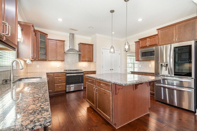 Building Photo - Gorgeous 5BR 3BA Home in Colfax