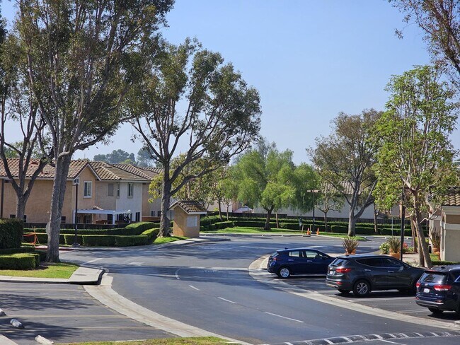 Building Photo - 1050 Harbor Heights Dr