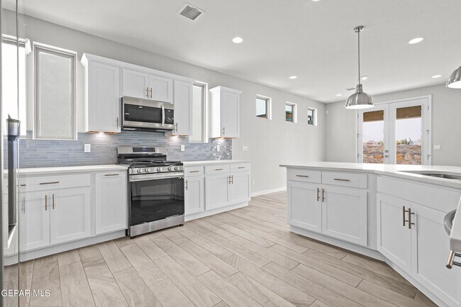 Building Photo - 7348 Mule Team Dr