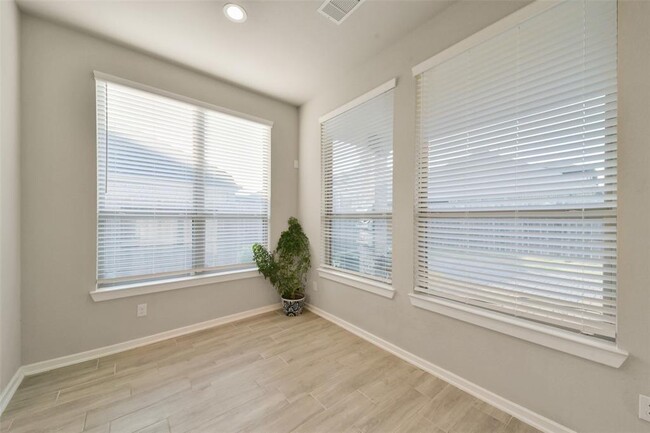 Building Photo - 29130 Parker Heights Ln
