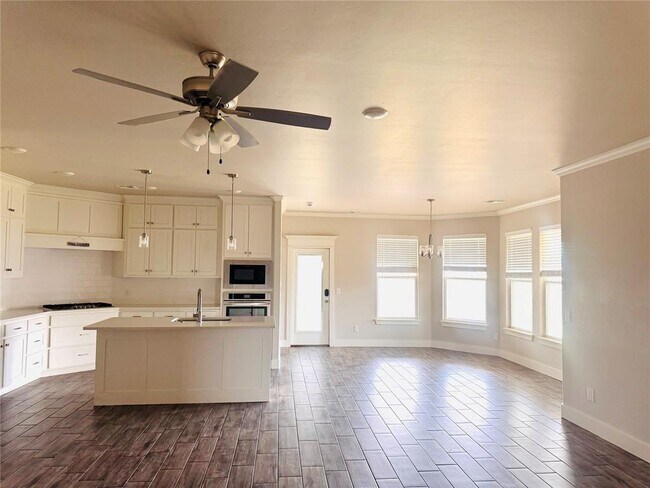 Building Photo - 1421 Hickory Trl
