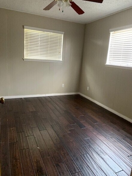 Bedroom 2 - 137 Lullwood Dr