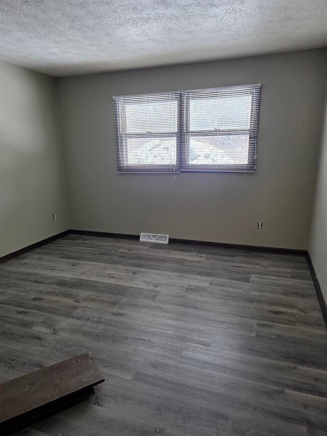 Building Photo - 809 Nassau Pkwy