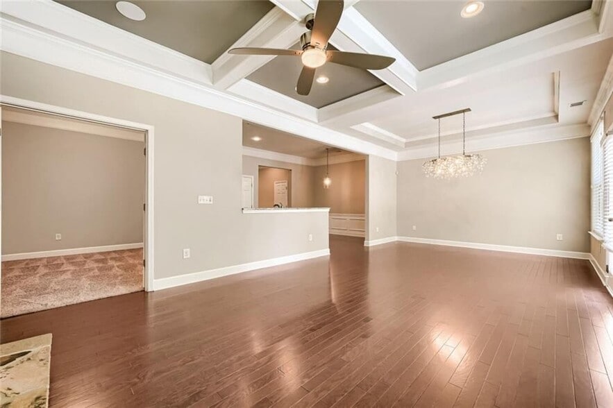 Building Photo - 2464 Norwood Dr SE