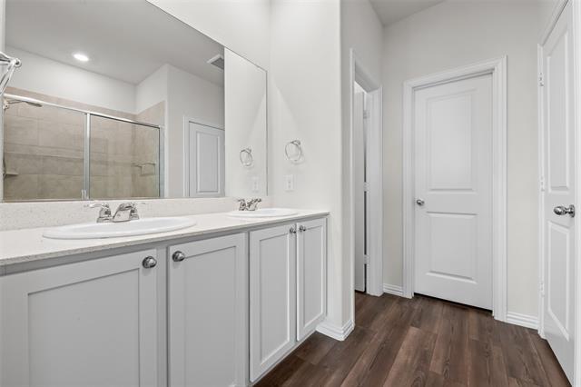 Building Photo - 5832 Rostherne Dr