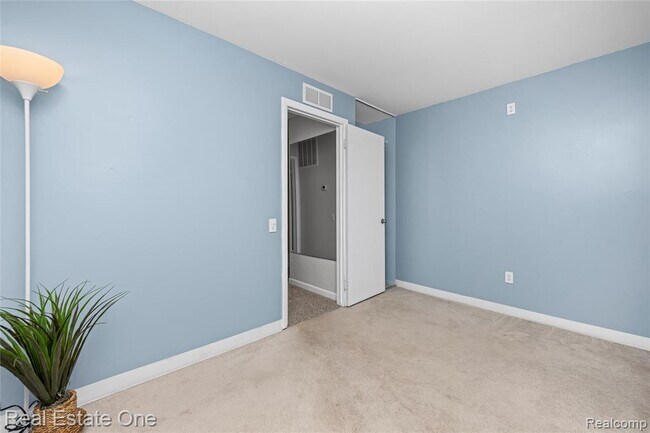 Building Photo - 2917 Rockford