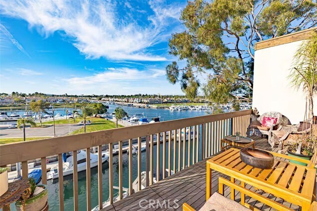 Building Photo - 5327 Marina Pacifica Dr