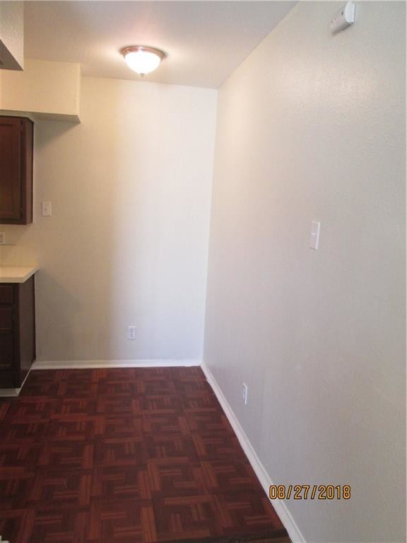 Building Photo - 2206 W Hickory St