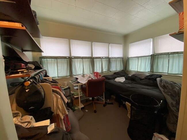 Building Photo - $1,500 | 2 Bedroom, 1 Bathroom 1st Floor Duplex | No Pets | Available for an August 11th, 2026 Mo...