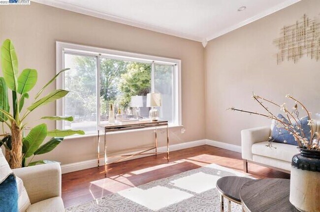 Building Photo - SERENE SYLVAN SANCTUARY - 4 Bed/2 Bath Home w/Private Pool - FREMONT