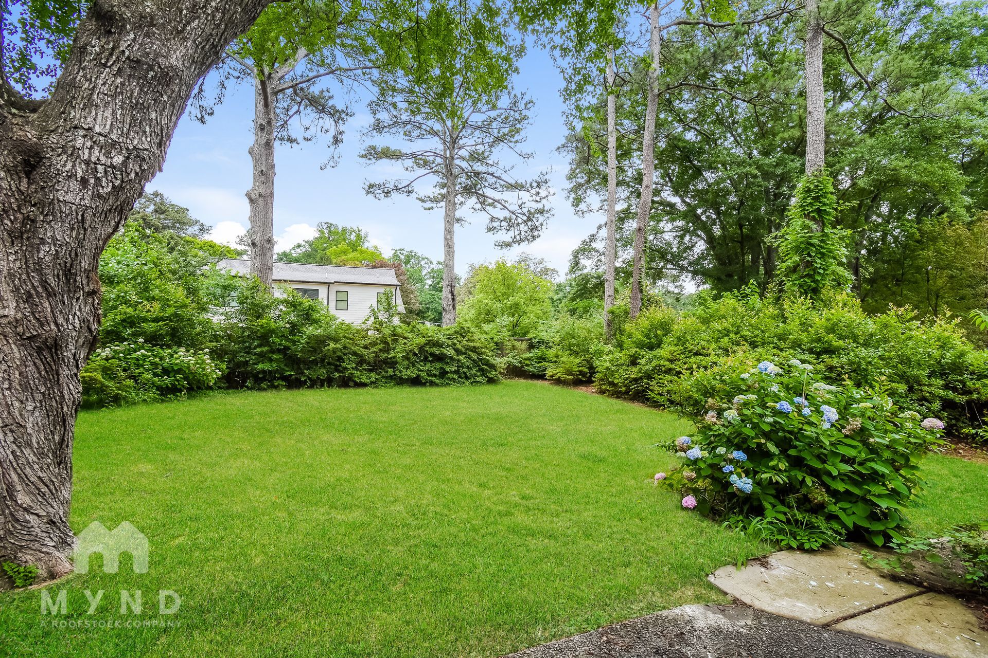 Building Photo - 2313 Eastway Rd