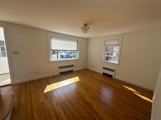 Building Photo - 206 Adams St