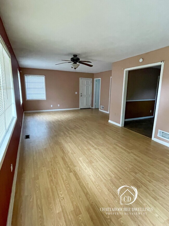 Building Photo - 3135 Leafmore Dr