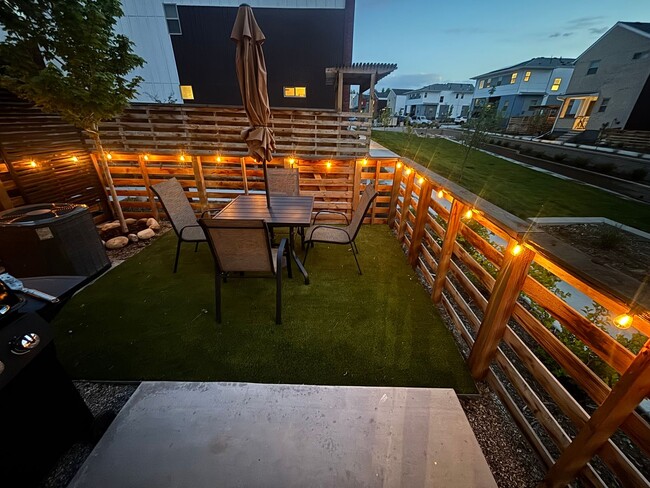 Building Photo - 3BD, 3.5BA Arvada Townhome with Patio and Yard