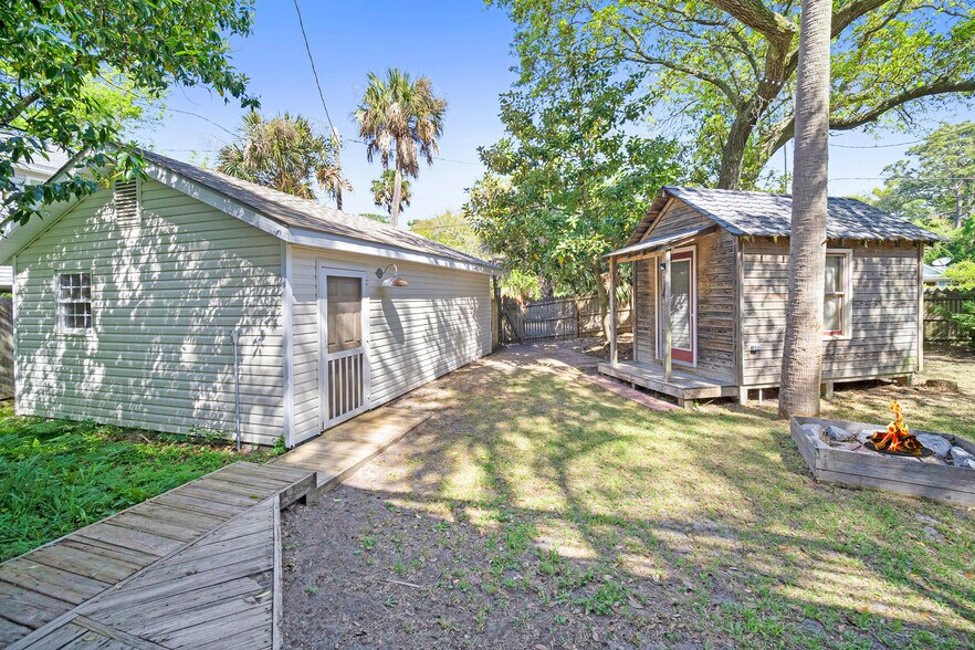 Building Photo - 208 E Cooper Ave