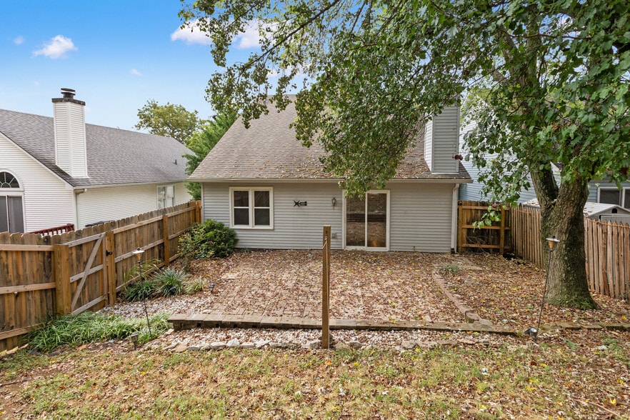 Back Yard - 1105 Jonestown Ln