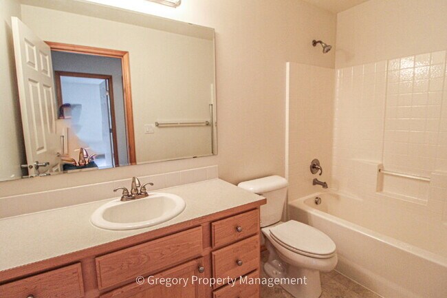 Building Photo - 12920 NE 203rd Ct