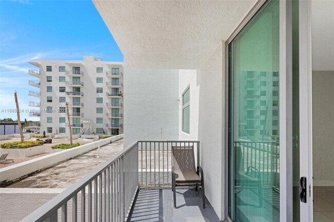 Building Photo - 140 S Dixie Hwy