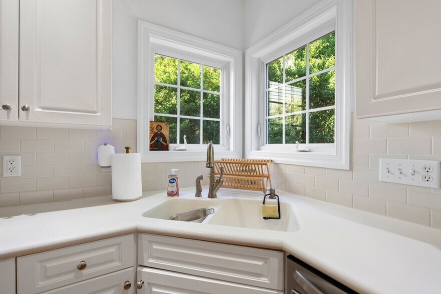 Building Photo - 7829 Harps Mill Woods Run