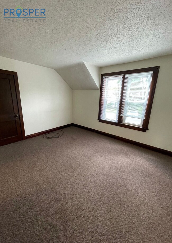 Building Photo - WA810X