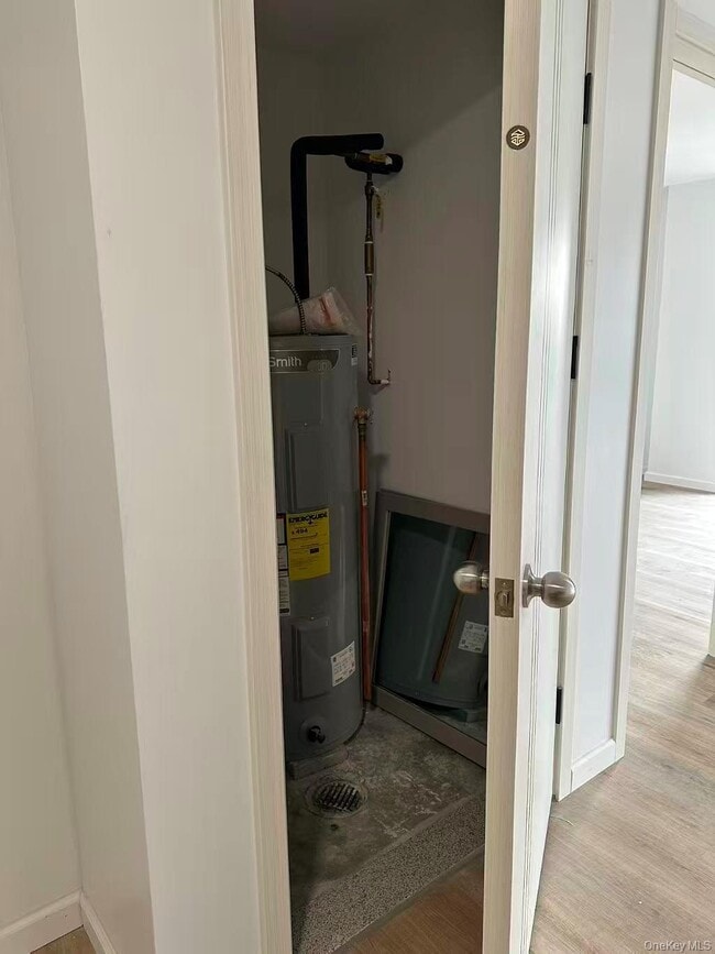 Building Photo - 70-33 Queens Blvd