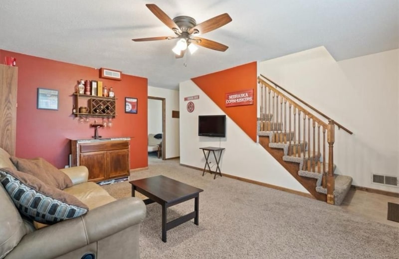 Building Photo - 1604 E Drury Ln