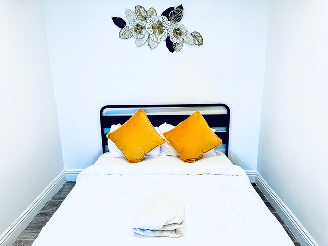 Building Photo - 10154 Campo Rd