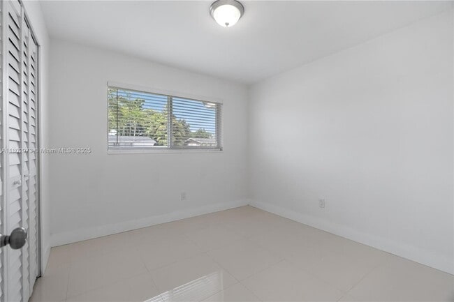 Building Photo - 10501 SW 53rd St