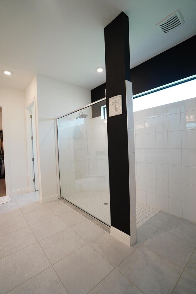 Building Photo - 15750 Longboat Key Dr