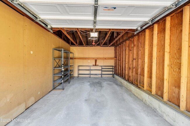 Building Photo - 25 Claremont Ct