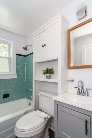 Building Photo - 7 Ferndale Rd