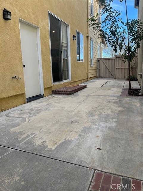 Building Photo - 15 Second St