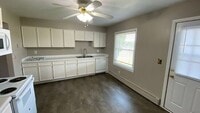 Building Photo - 8551 Elm St
