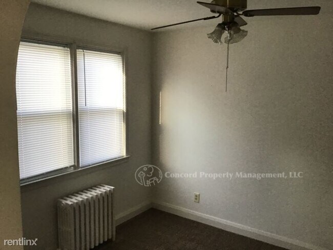 Building Photo - 2730 Maple Ave