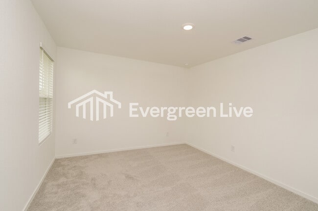 Building Photo - 7907 Meadow Cranesbill Ln