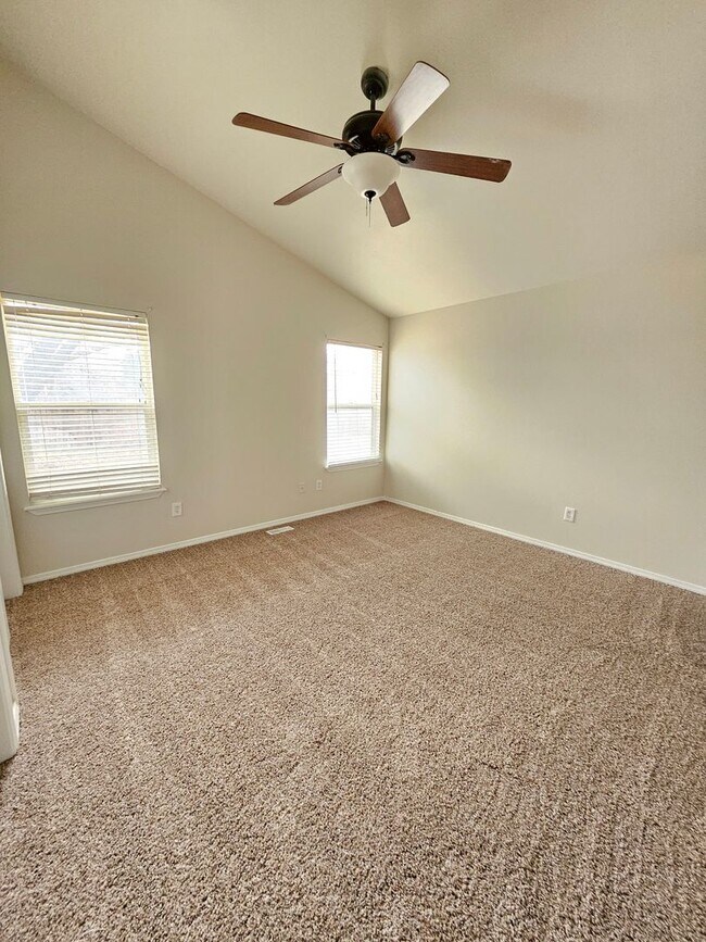 Building Photo - Cute Nampa home.