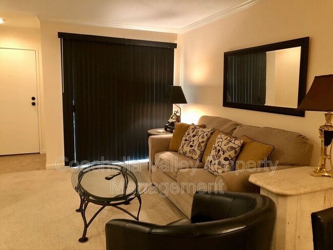 Building Photo - 701 Los Felices Cir W