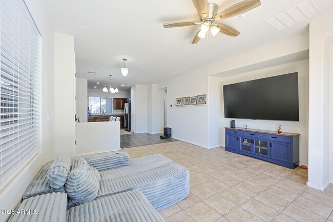 Building Photo - 1623 W Owens Way