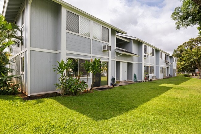 Primary Photo - ~Pet Friendly - 2 bed /1 bath w/ 2 parking - Mililani Mauka~