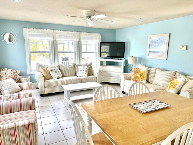 Building Photo - 296 Ocean Blvd