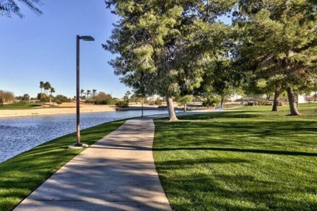 Building Photo - 20530 N Saratoga Way