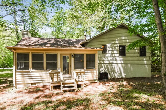 Building Photo - 2984 Leasa Ct